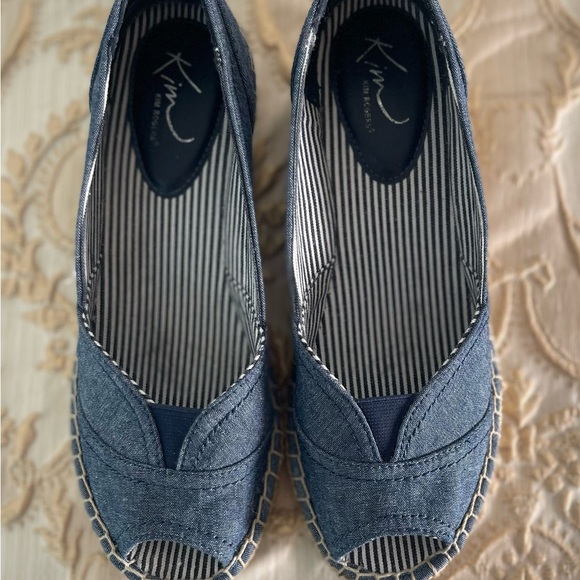 EXC Condition Kim Rogers SZ 7.5 Blue Denim Espadrille Wedge Heel Slip-Ons - Picture 1 of 7